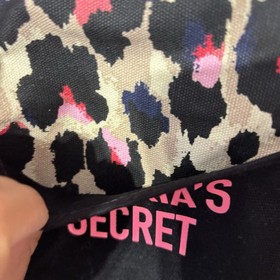 NWT Victoria&rsquo;s Secret Large Pink Leopard Canvas Duffel Bag Removable Belt Travel