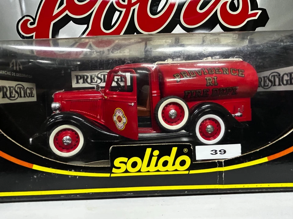 Solido Prestige Metal Ford Citerne Providence RI Fire Department 1:18 Model - Image 2 of 4
