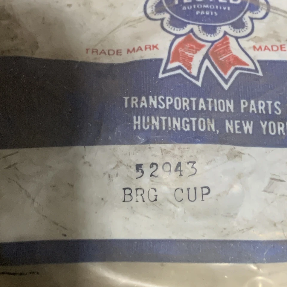 Taza de cojinete de rueda delantera Jeep Willys MB M38 41-52 NOS 52943 Foto 2 de 3