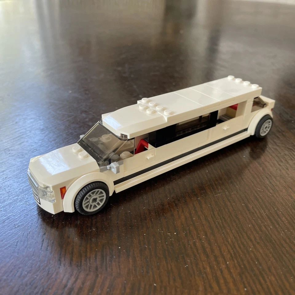 LEGO City 60102: Airport VIP Service Limousine ONLY | Sold As Is | Free Shipping - Image 4 of 4