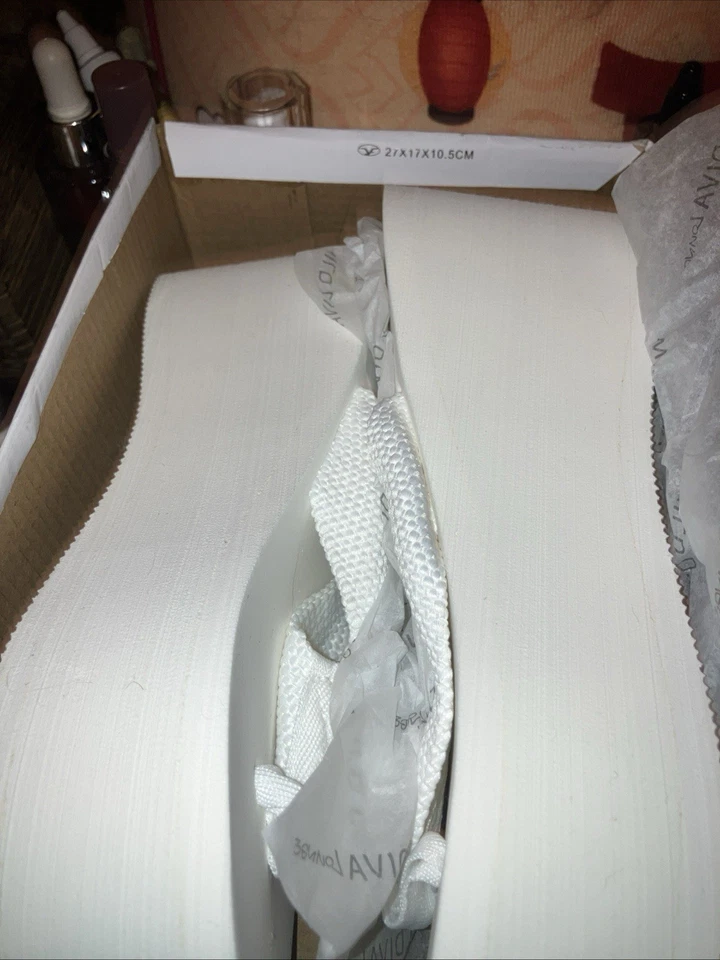 Zapatos de salón Wild Diva Foto 2 de 2