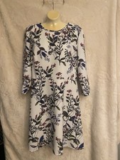 Banana Republic Women's 10 White Multi Floral Round Neck 3/4 Sleeve Knee Dress