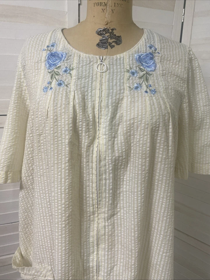 Charter Club Intimates Nightgown Housecoat Robe Seersucker Cotton Modest Large - Image 2 of 4