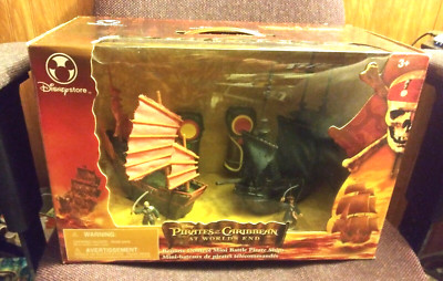 Pirates of the Caribbean Premium Box 未開封 Pirates of the Caribbean At Worlds End Remote Control Mini Battle