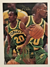 Gary Payton 1994-95 Fleer Flair #143 NBA Basketball Insert Card Supersonics HOF