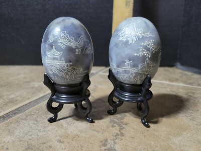 Gray Marbled Plastic Oriental Egg on Stand Salt & Pepper Shakers Set Hong Kong