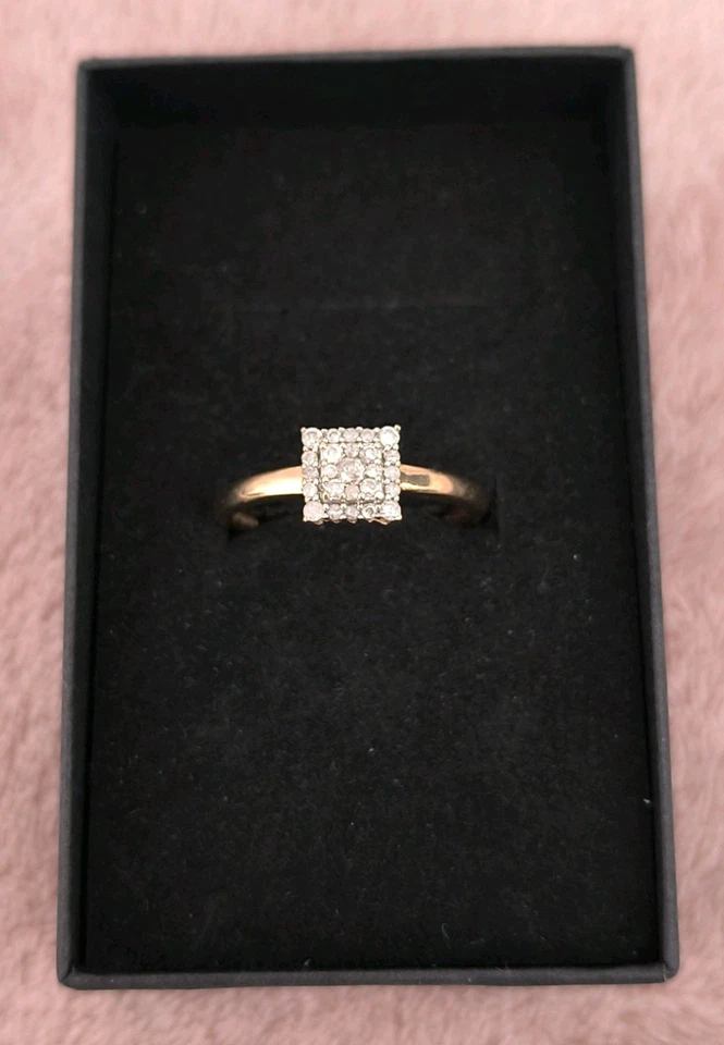 Stunning Square Shaped Art Deco Style Diamond Ring 9ct Yellow Gold - Image 4 of 4