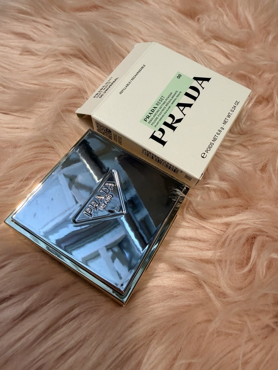 $90 PRADA Prada Reset Rebalancing Setting Matte Powder- 00