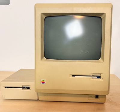 Vintage 1985 Apple Macintosh 512k M0001W with external floppy drive. Boots.
