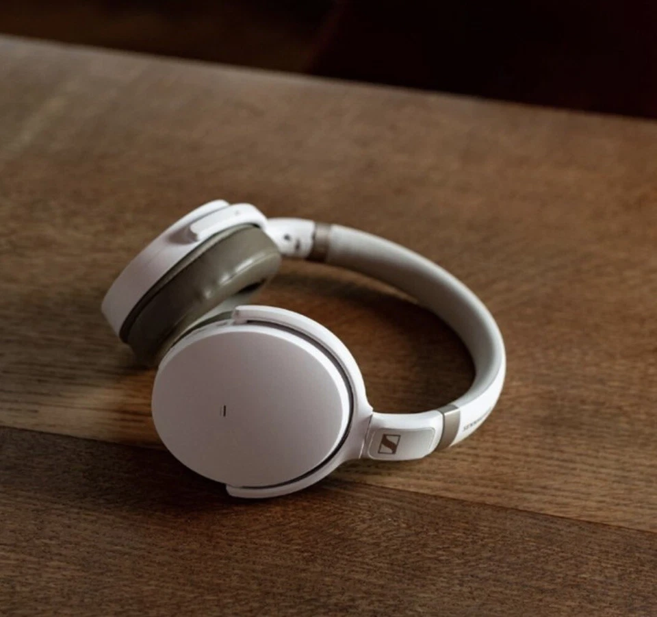 Sennheiser HD 450BT Bluetooth Wireless Over-Ear Headphones with Noise Cancelling - Image 3 of 4