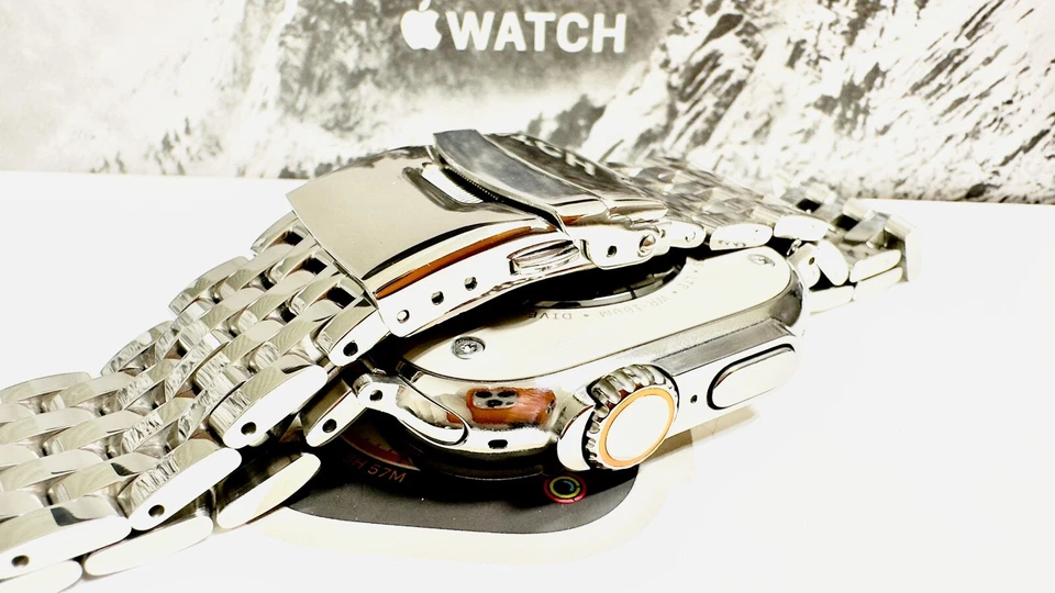 Apple Watch ULTRA 3 49mm Diamond Polished with Mirror Finish Link Band - Image 4 of 4