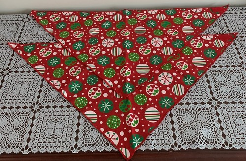 Simply Dog Christmas Snowflake Heart Design Set of 2 Dog Bandanas MEDIUM LARGE