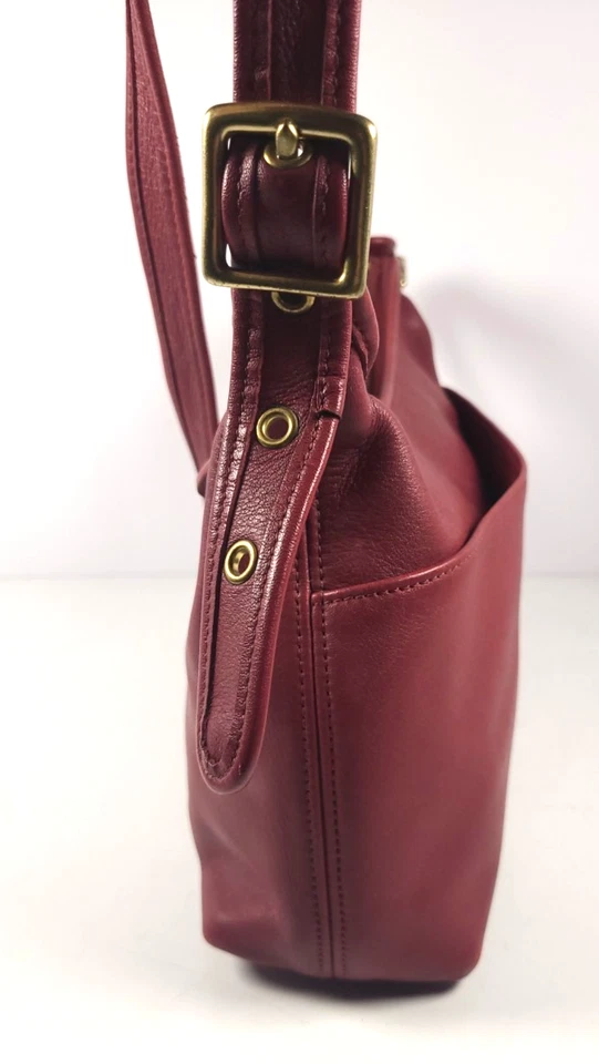 Bandolera de hombro Coach 9136 Legacy vintage de cuero rojo con cremallera 2003 Foto 4 de 4