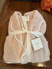 Pottery Barn Scallop Plush Fleece Robe PINK Womens size small NEW w/tags
