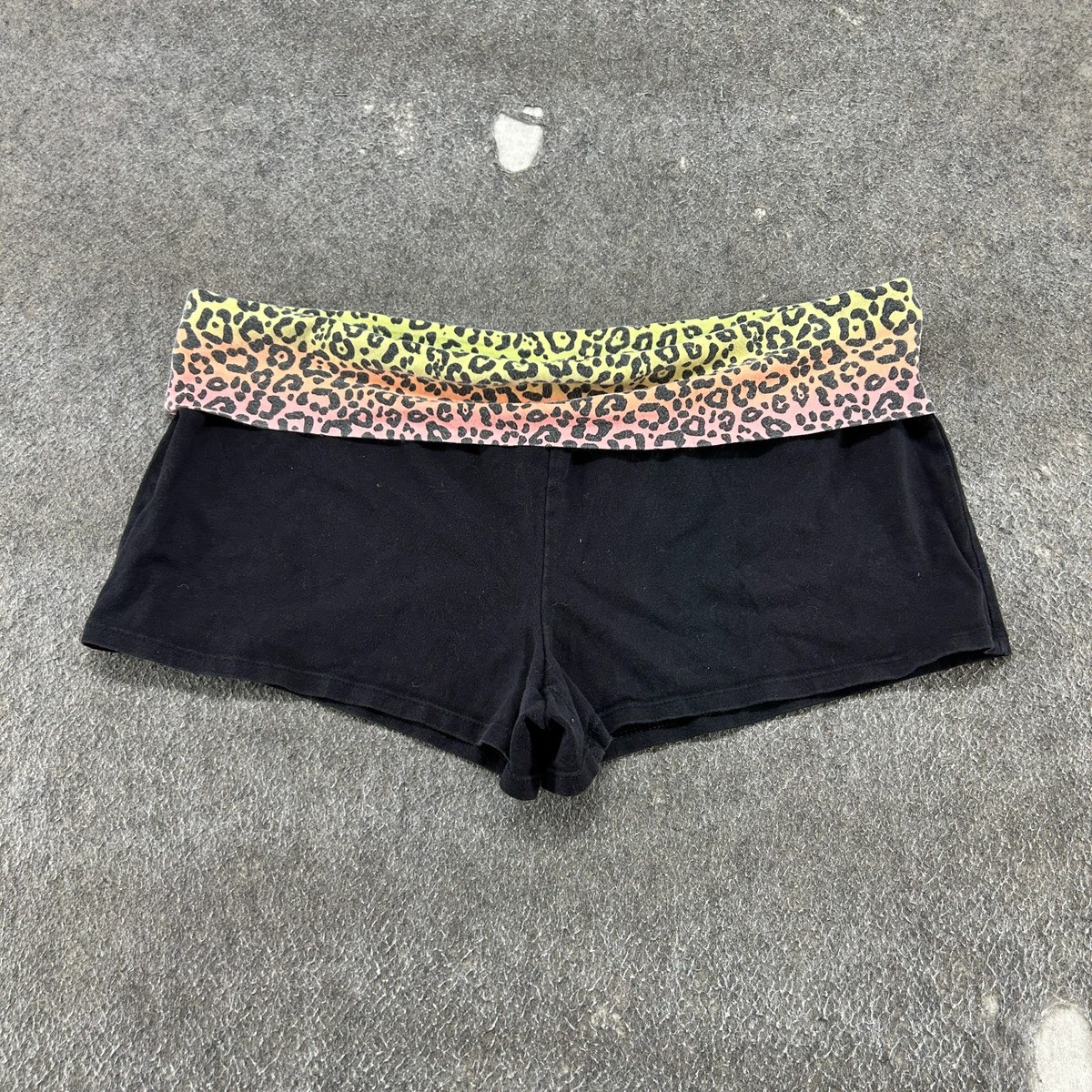 VINTAGE No Boundaries Shorts Junior XL Black Fold Over Leopard
