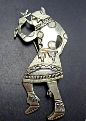 Two Dogs LAWRENCE DELGARITO Sterling Silver PIN/PENDANT Buffalo Dancer KACHINA