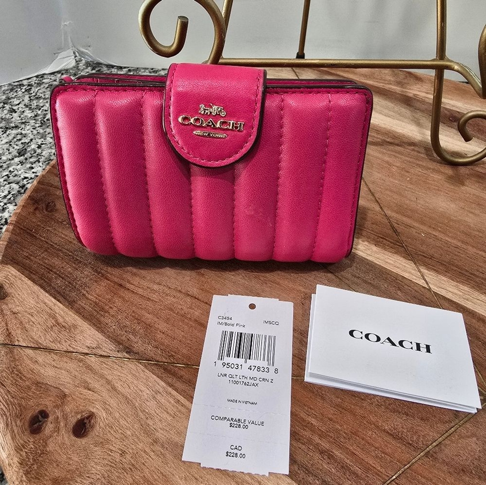 Coach Medium Zip Wallet in Quilted Leather - Bold Pink