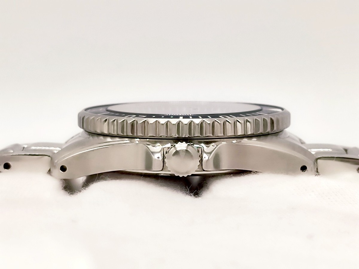 SEIKO Prospex Diver's V147-0CS0 200m Men's Solar Watch in BOX