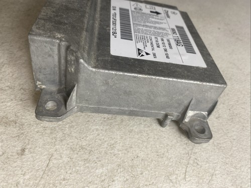 2012 DODGE GRAND CARAVAN restraint control module OEM - Picture 4 of 7