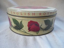 VINTAGE CARR & CO BISCUIT ROUND TIN 'ENGLISH ROSES' DECORATION