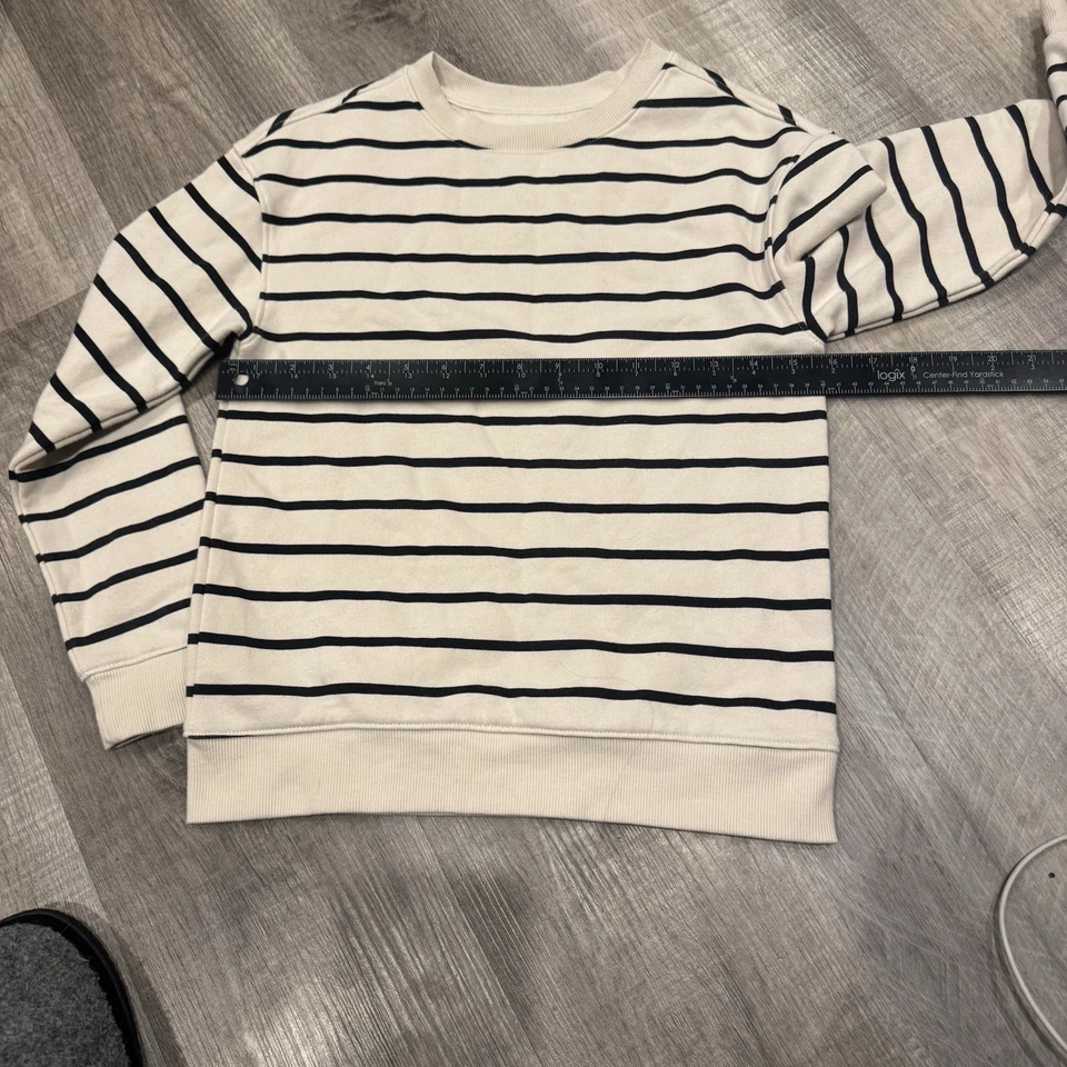 Suéter Cat & Jack Niñas Negro y Crema Rayas Nuevo Sin Etiquetas Talla M 8 Calce Relajado Foto 4 de 4
