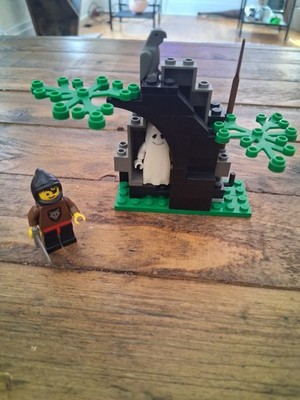 Lego System Castle Wolfpack Spooky Surprise Missing Sheild And Instructions