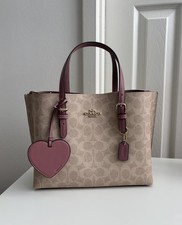 NWT Coach Mollie Tote Bag 25 Signature Canvas With Heart Charm Sand Peony CDF03