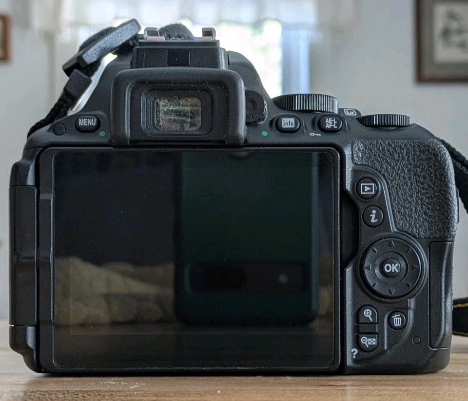 Cámara digital Nikon D D5500 24,2 MP SLR cuerpo negro SOLO 6783 RECUENTO DE OBTURADORES Foto 4 de 4