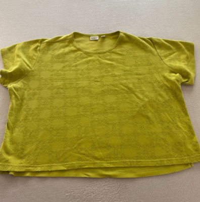 Classic Elements Top Womens Size 24-26W Yellow Green Round Neck Short Sleeve