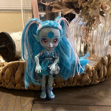 Magic Mixies Pixlings ice mermaid