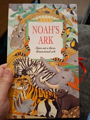 Noahs Ark-Carousel Book