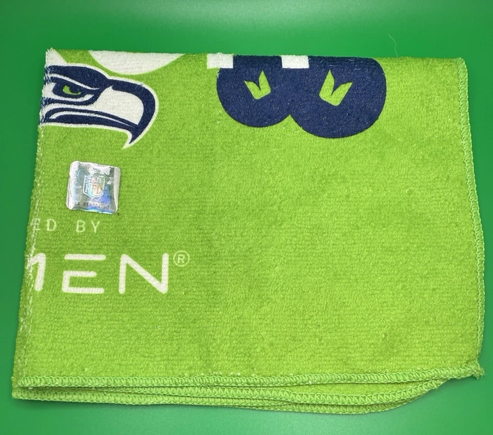 Seattle Seahawks - Kickoff 2022 - Toalla de rally - MNF - Rusell Wilson Return Foto 3 de 3