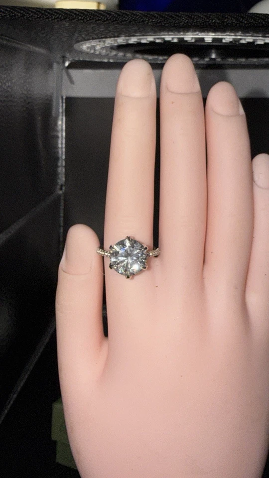 Lab Created Diamond 4 Ct 14 Kt Solid White Gold Ring Size 7 - Image 3 of 4