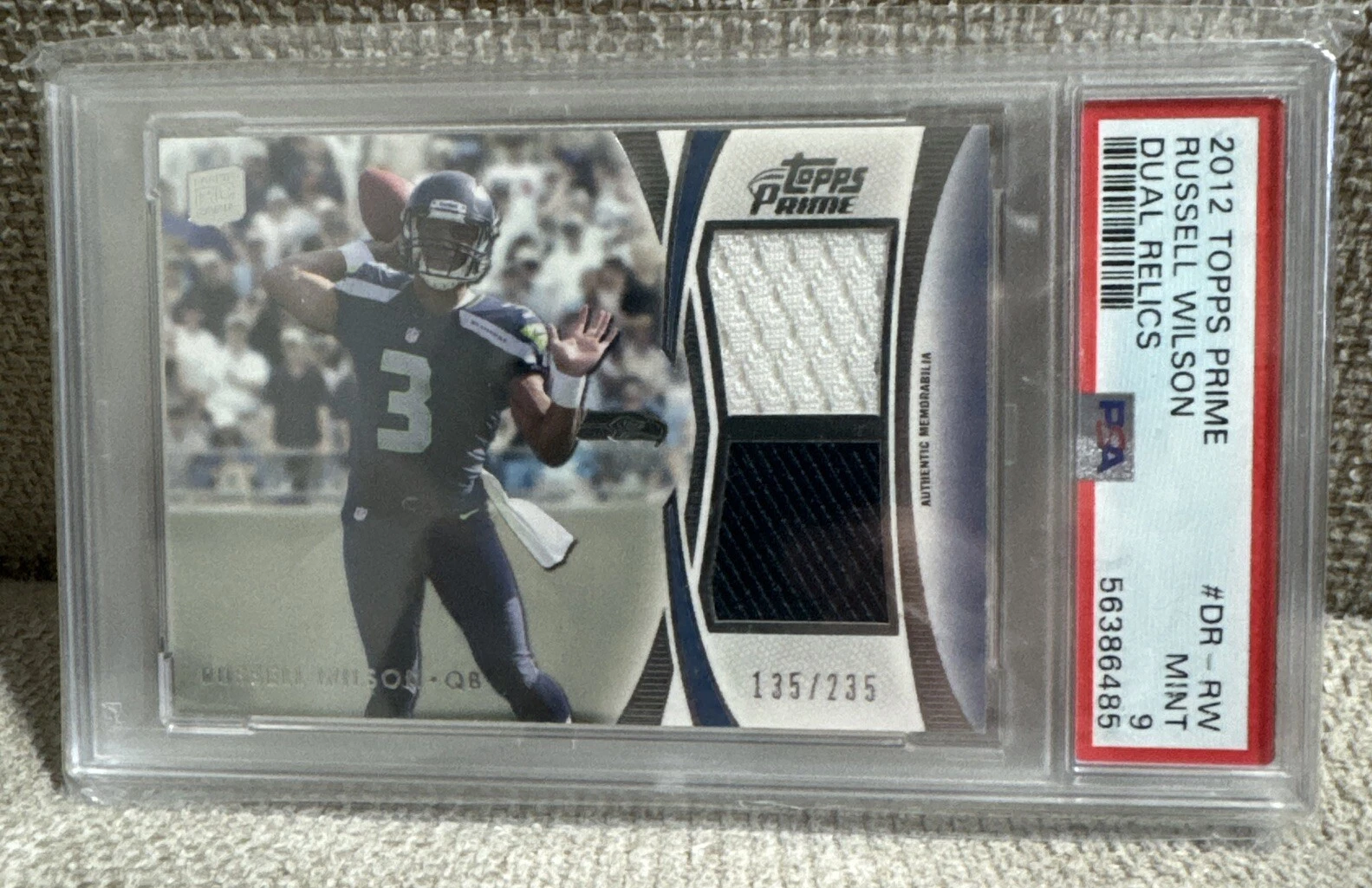 Russell Wilson Topps Prime Dual Relics #DRRW Base