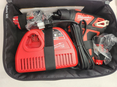 (12) Milwaukee Tool 2401-22 M12 1/4'' Hex Screwdriver Kit