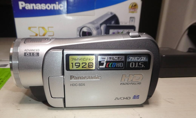 Panasonic HDC-SD5 HD Camcorder Full HD SDHC Video Leica Lens