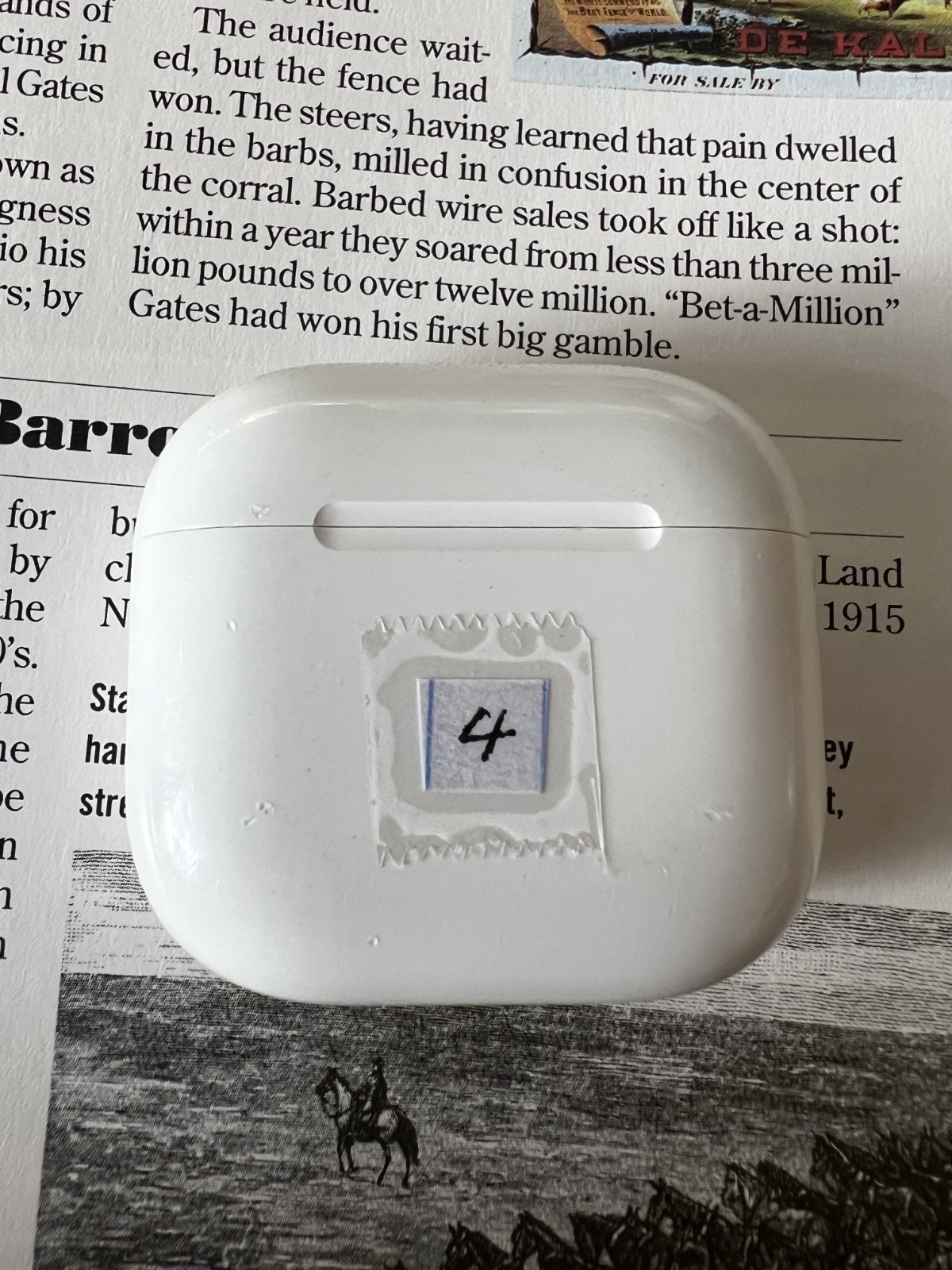 Apple AirPods 4th Generation Wireless Earbuds Bluetooth USB-C Good Condition