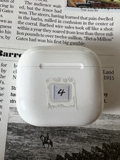 Apple AirPods 4th Generation Wireless Earbuds Bluetooth USB-C Good Condition