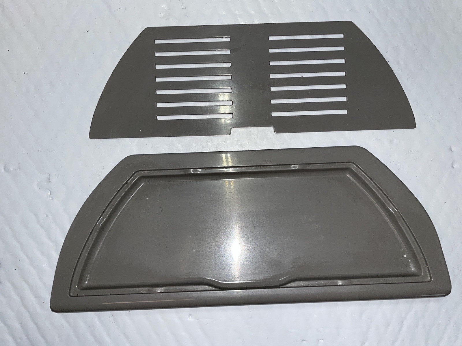 Whirlpool Side By Side Refrigerator Drip Tray W10254221 M1 & Grille W10276198