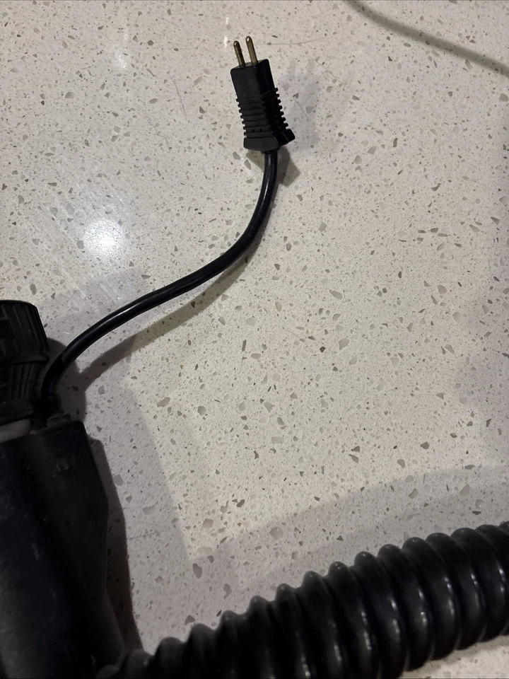 Filter Queen Majestic 360 Vacuum Replacement Power Electric Hose Handle AT1100 - Image 4 of 4