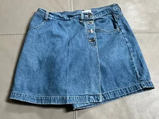 VINTAGE SOSTANZA WOMEN’S HIGH WAISTED MEDIUM WASH DENIM SKORT SIZE 11/12 GREAT