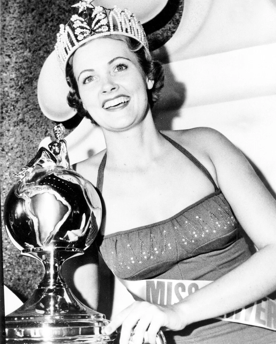 Miss Universe 1954 10" x 8" Photograph | eBay