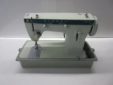 Singer 257 Sewing Machine - Untested As-is