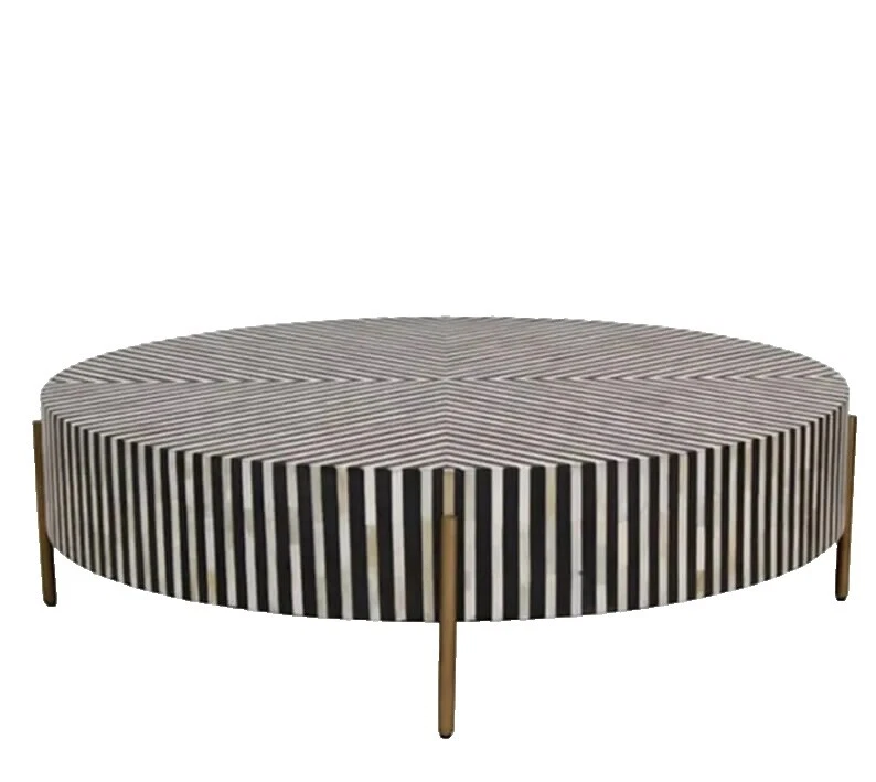 Mesas tropicais feitas à mão