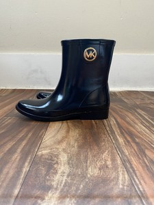michael kors short rain boots