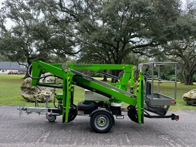 Elevador remolcable Niftylift TM34T 2023 - modelo compacto telescópico Foto 2 de 4