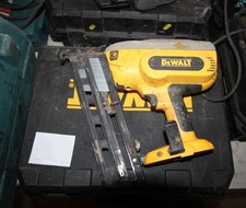 DeWalt DC618 18V Brad Nailer 18-Gauge – Bare Tool w/ Case 2nd Fix