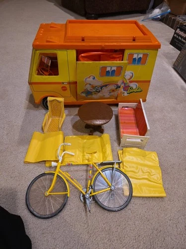 VINTAGE 1970 MATTEL BARBIE COUNTRY CAMPER VAN