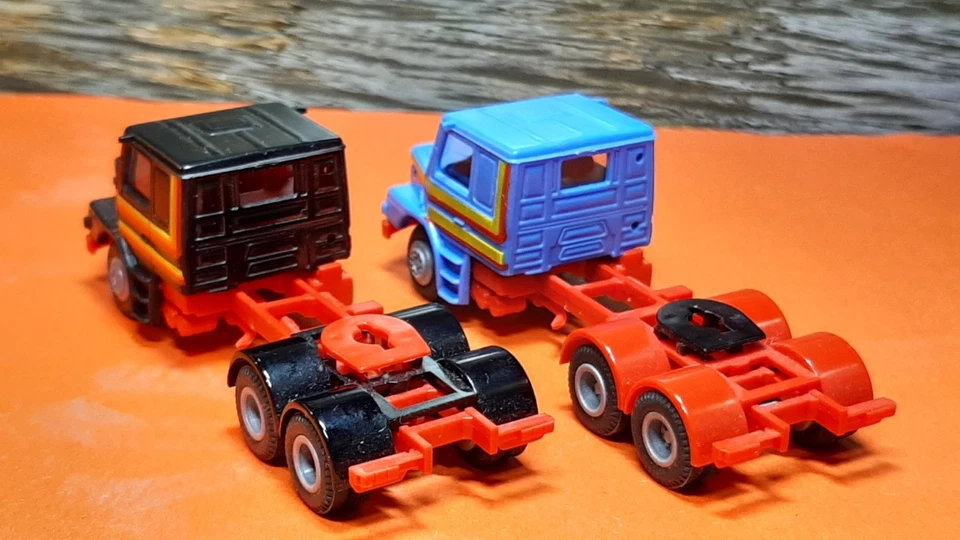 HO - PRALINÉ 1800 -  DEUX TRACTEURS ROUTIER SCANIA TYPE H 240 NOIR et BLEU en BÉ - Photo 3/4