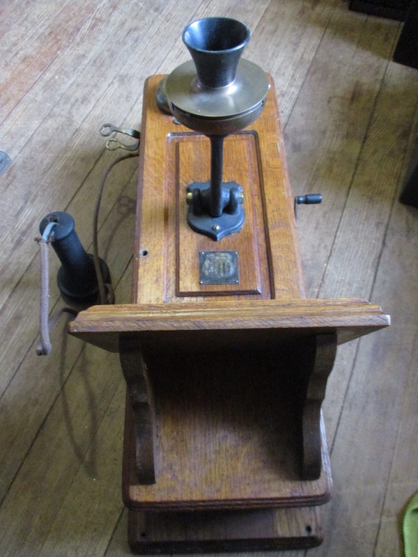 Vintage WORKING Clean Early 1900s Oak Wood Complete Kellogg's Wall Hanging Phone